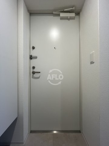 玄関　セレニテ難波ミラク参番館　玄関