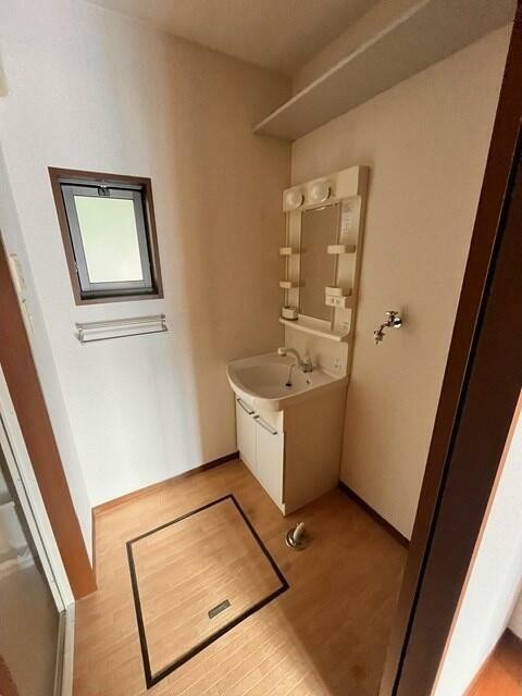 洗面設備　同物件別号室の写真です。