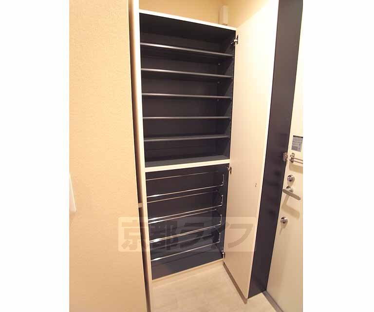 玄関　大容量のシューズボックスです。