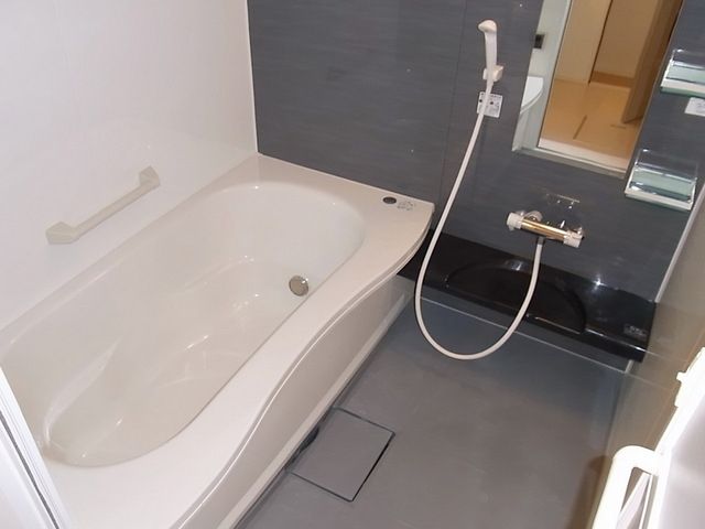 バス・シャワールーム　★自慢の広いバスルーム・１坪バス（1616）★