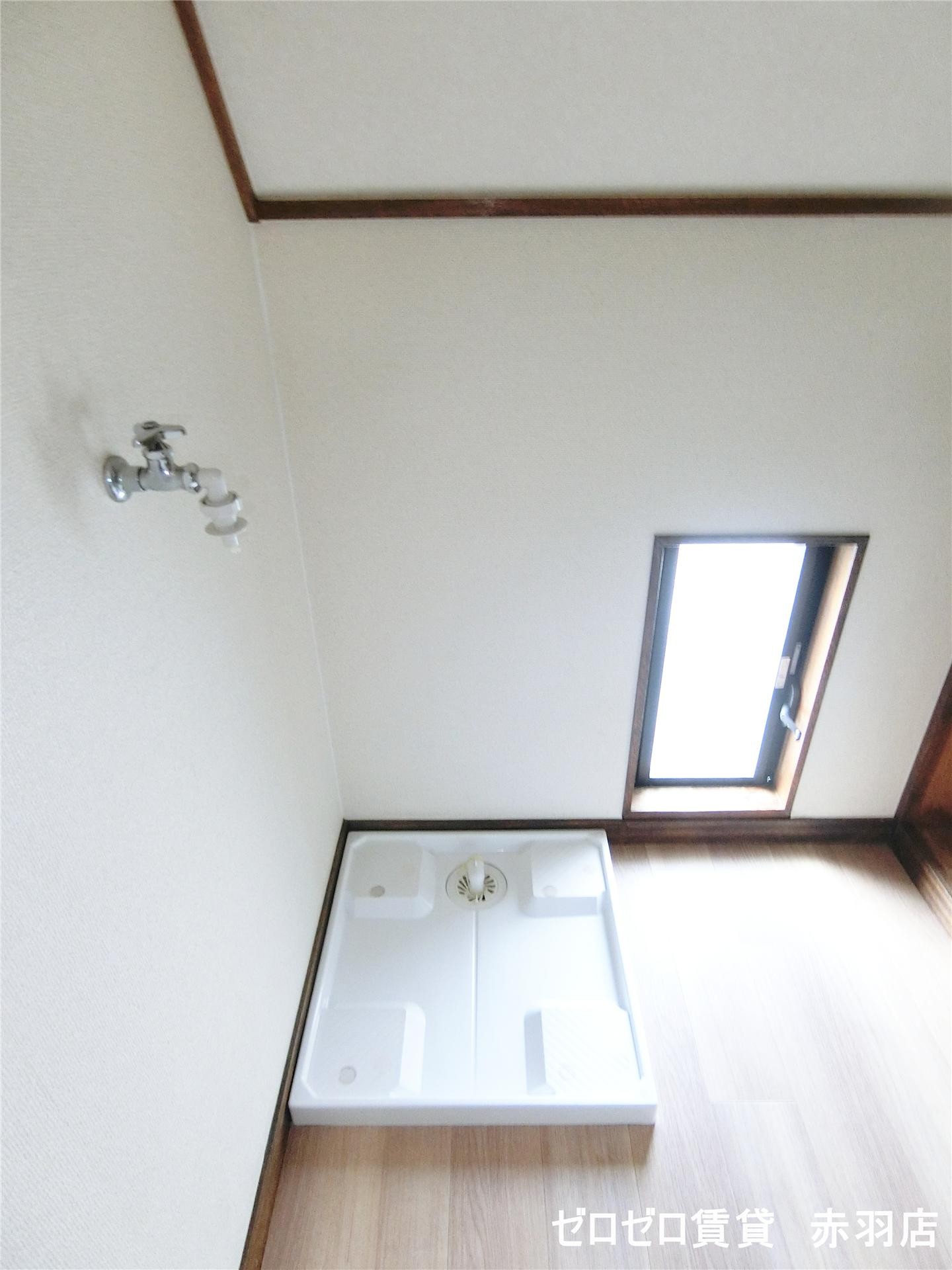 洗面設備　※洗濯機置き場