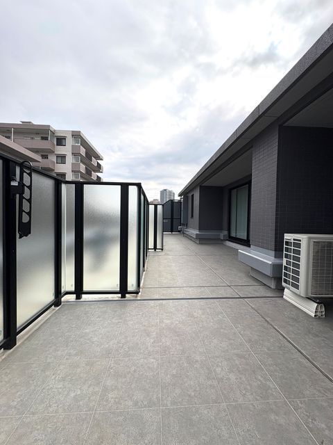 バルコニー　バルコニー