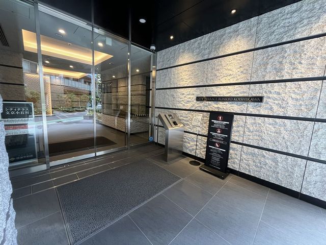 エントランス　メインエントランス