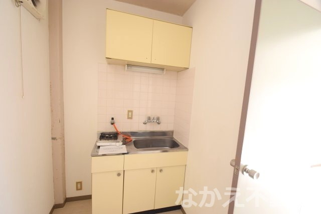 キッチン　コンパクトなキッチンで掃除もラクラク