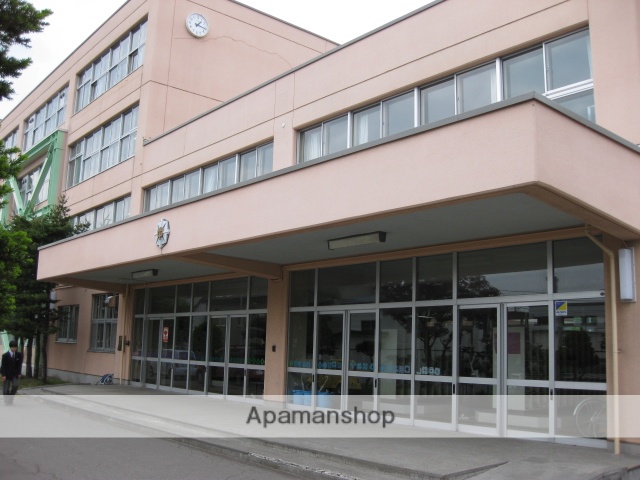 中学校　北野中学校（中学校）まで623m