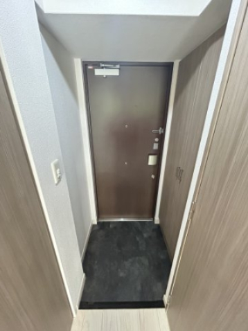 玄関　収納もある玄関です