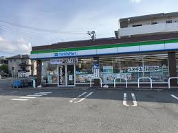 コンビニ　ファミリーマート 有松郷前店（コンビニ）まで532m