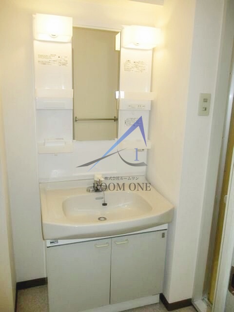 洗面設備　洗面台です。