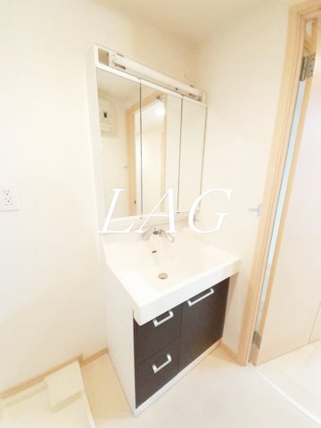 洗面設備　独立洗面台です。