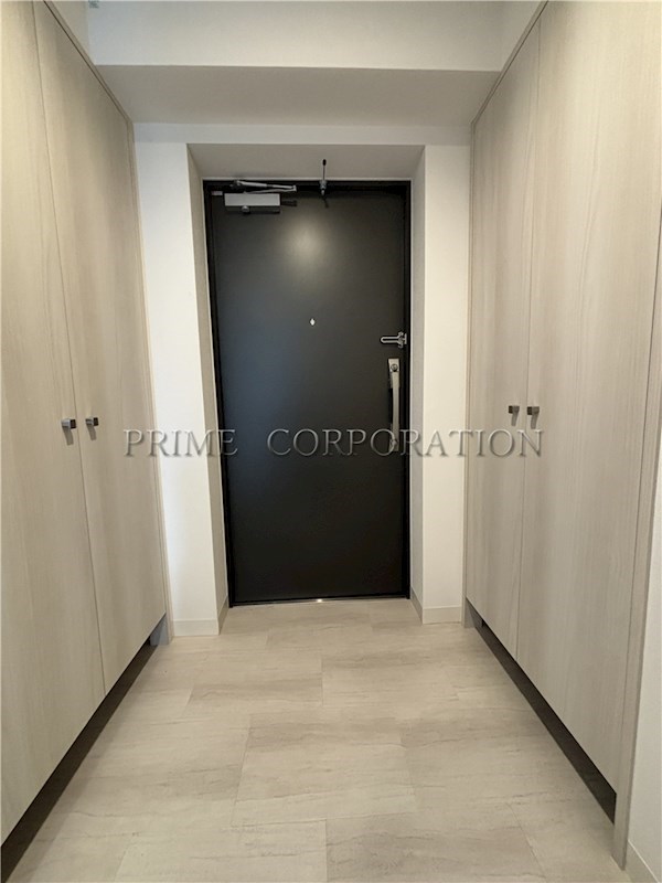 玄関　※参考写真※