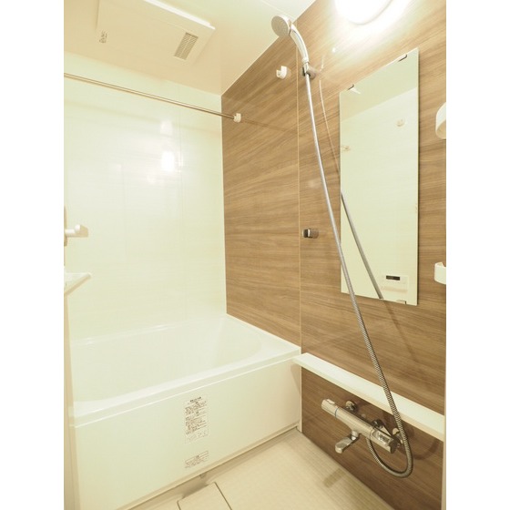 バス・シャワールーム　バスルーム