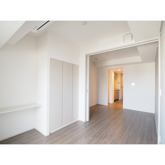 居室・リビング　仕切りを開ければ広いワンルームに♪