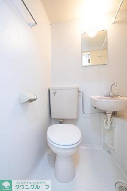 トイレ　※写真は同タイプ住戸です。