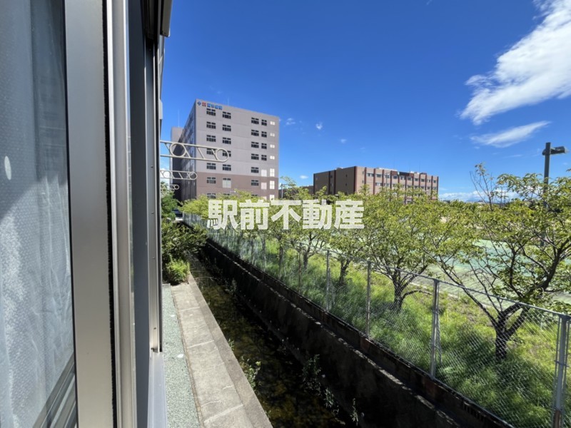 バルコニー　閑静な住宅地
