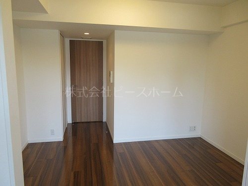 居室・リビング　※別号室参考写真
