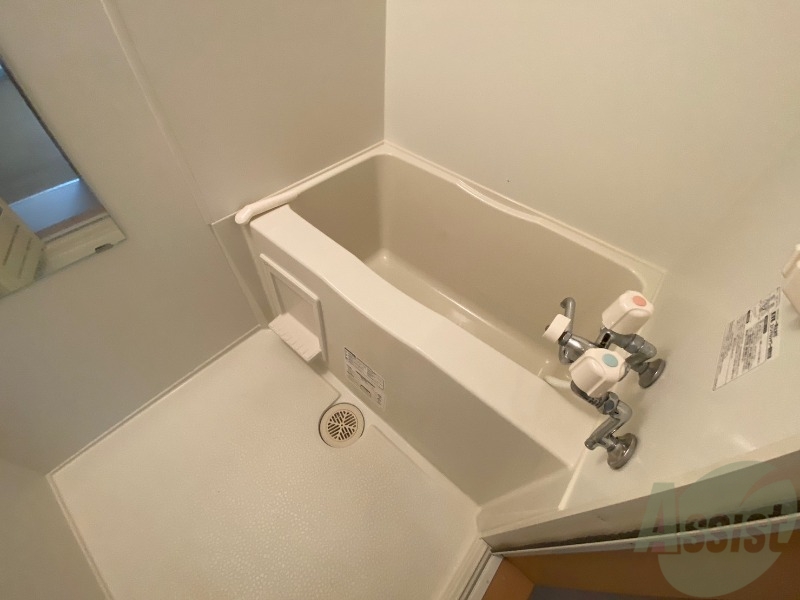 バス・シャワールーム　疲れを癒すには湯船でゆっくりするのが良いですよ。