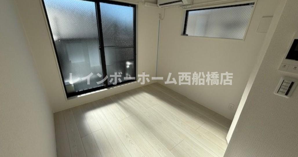 居室・リビング　別部屋参考写真です。