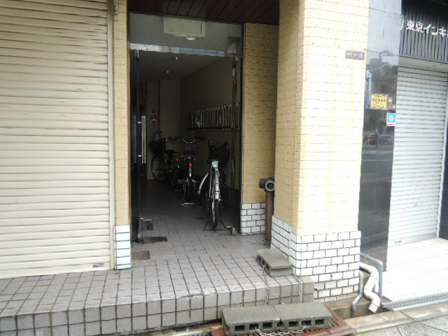 エントランス　エントランス
