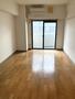 居室・リビング　約１０帖の洋室。角部屋です