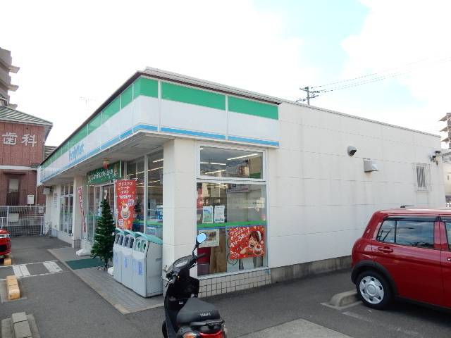 コンビニ　ファミリーマート国富店（コンビニ）まで387m