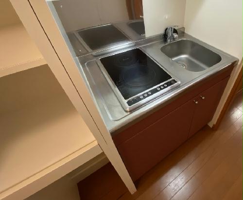 キッチン　設備・仕様は号室により異なる為、現況を優先致します。