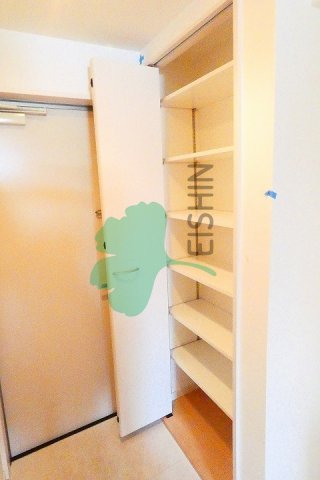 玄関　下駄箱もしっかりついてます！