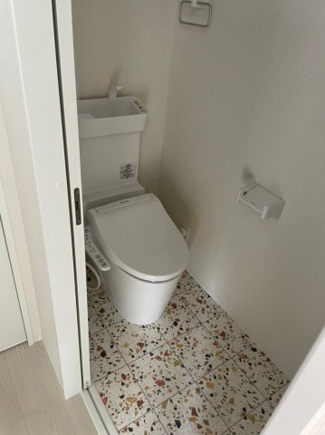 トイレ　シンプルで使いやすいトイレです