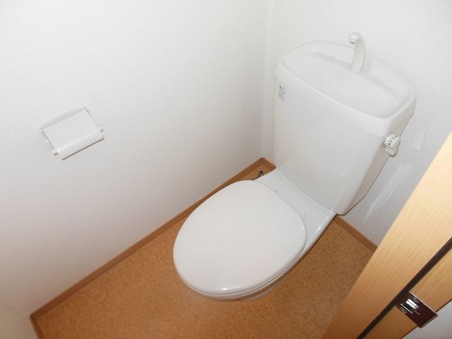 トイレ　★お部屋探しは株式会社タウンハウジング東京まで★