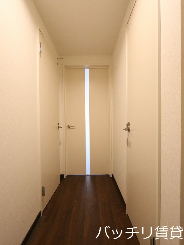 玄関　画像は別号室イメージの為、現況を優先いたします。
