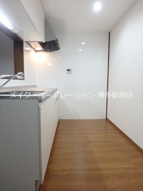 キッチン　※写真は棟内別部屋参考写真