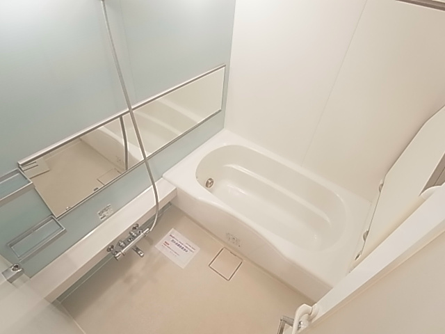 バス・シャワールーム　同一物件別部屋写真