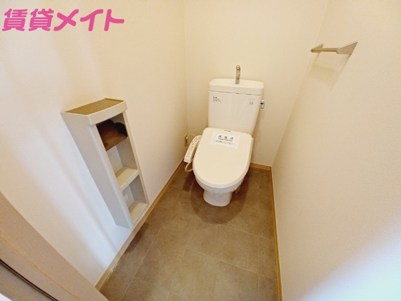 トイレ　同物件別部屋参考