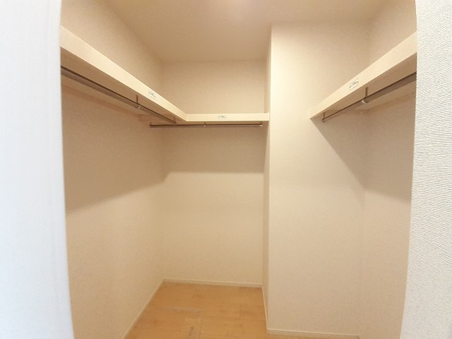 収納　ウォークインクローゼット