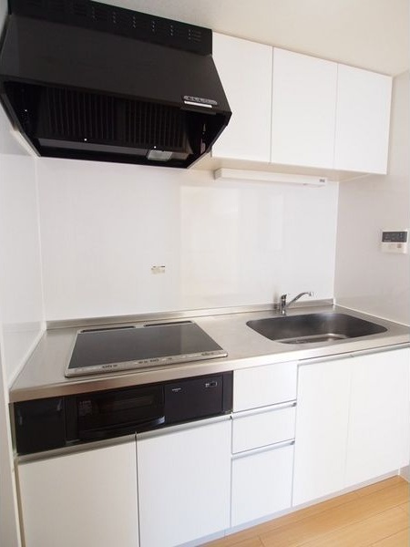 キッチン　※写真は同じマンションの違う部屋のものになります。