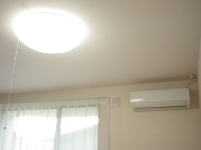 居室・リビング　こちらの居間で趣味の時間をお楽しみください