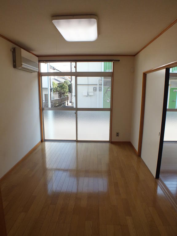 箱田ハイツの居間写真