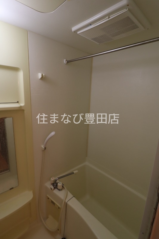 バス・シャワールーム　同型別部屋写真