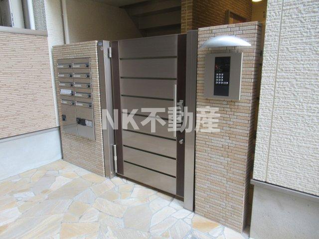 エントランス　建物の内部です