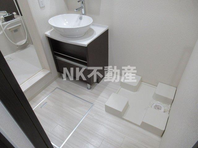 洗面設備　コンパクトで使いやすい洗面所