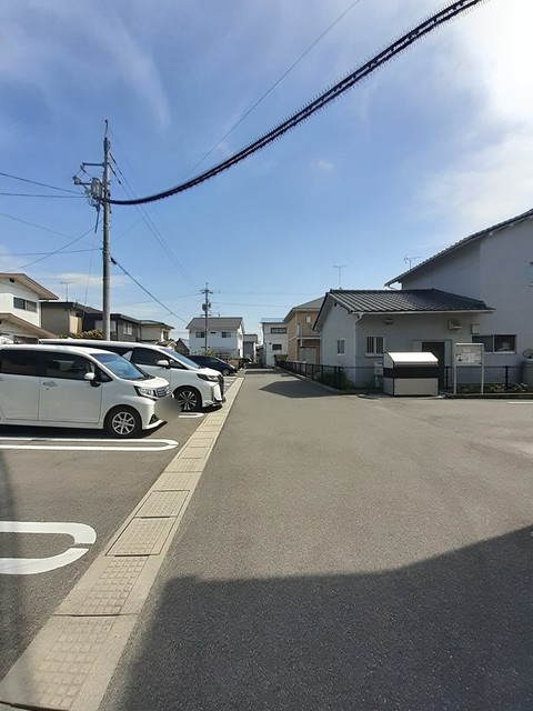 駐車場　駐車場