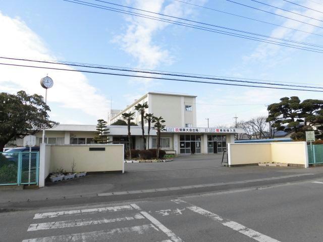 中学校　伊勢崎市立第三中学校（中学校）まで1140m