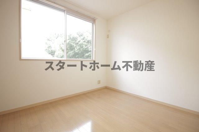 居室・リビング　個人の部屋や寝室として使える洋室です