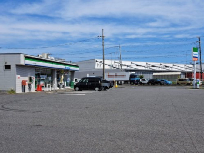 コンビニ　ファミリーマート ひたちなか稲田店（コンビニ）まで593m