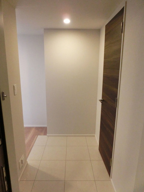 玄関　※写真は同タイプ住戸です。