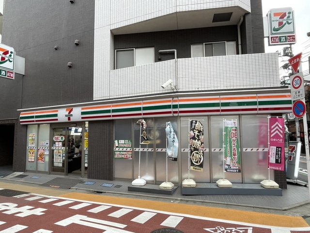 コンビニ　セブンイレブン学芸大学駅西口店（コンビニ）まで324m