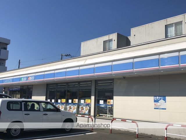 コンビニ　ローソン（コンビニ）まで322m