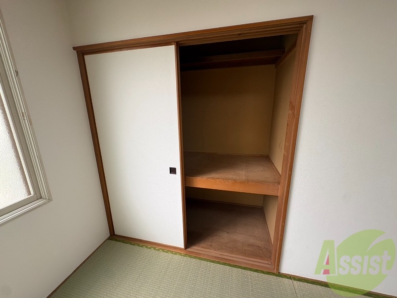 収納　こちらは収納です。物をしまう事ができますね！