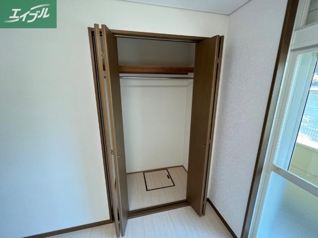 収納　洋室クローゼット