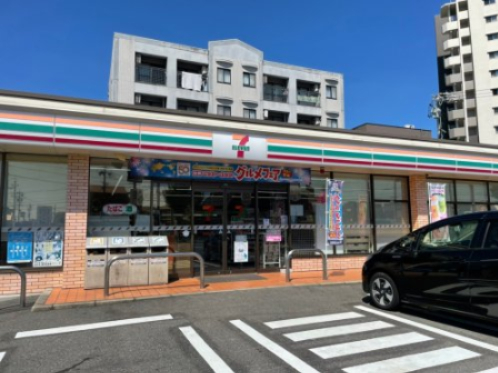 コンビニ　セブンイレブン 名古屋篠原橋通2丁目店（コンビニ）まで59m
