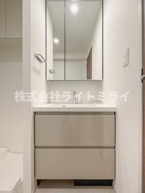 洗面設備　※写真は同タイプ住戸です。
